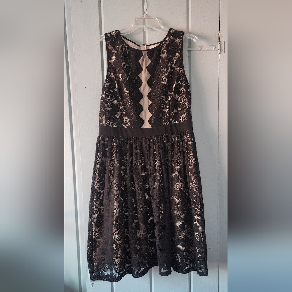 Maggy London Lace Midi Dress Size 12